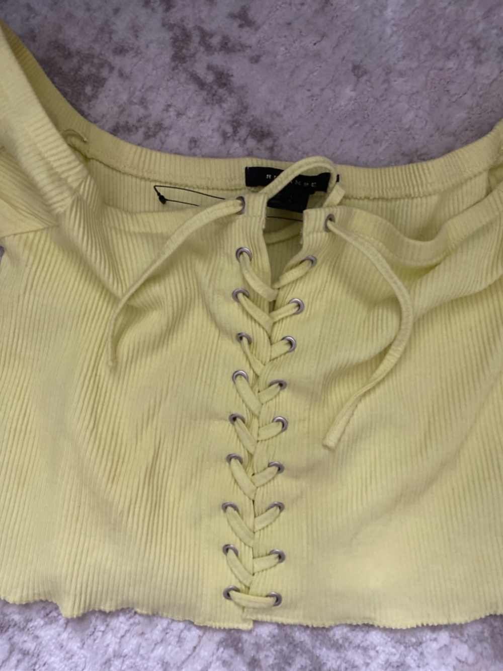 Crop top - Picture 3 of 3